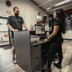 man arriving at Repz Fitnes